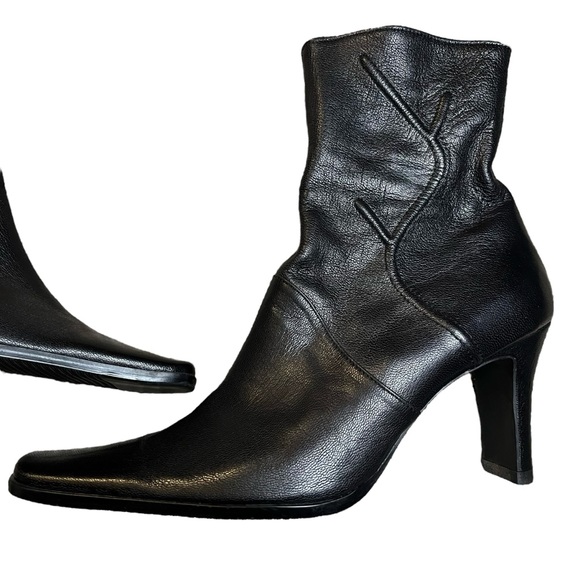 Vintage mid calf square toed black boots - Picture 2 of 9